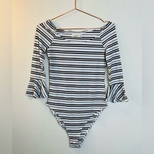 Abercrombie & Fitch black white stripe 3/4 bell sleeve bodysuit